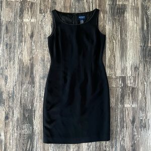 💓Ann Taylor little black dress women’s size 2P 2 petite